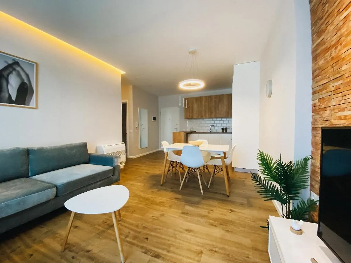 Chez Sara Apartment Tirana 0*,  Albania
